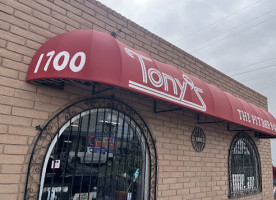 Tony's the Pit Bar-B-Q food