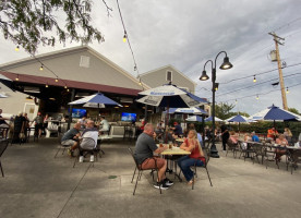 Barleycorn's Lakeside Park food