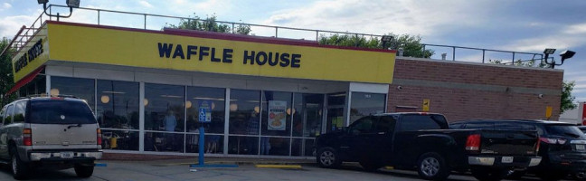 Waffle House inside