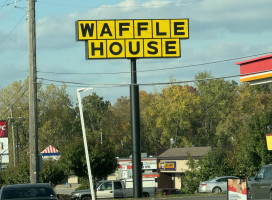 Waffle House inside