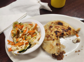 Los Izotes El Salvadorean food