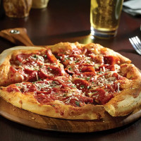 Old Chicago Pizza Taproom Salina food