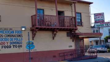 Taqueria Dos Hermanos outside