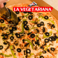 La Pizza Loca food