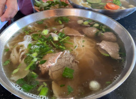 Pho Hoang food