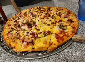 Calgaro's Pizza Of Cole Camp food