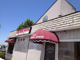 Szechuan House outside