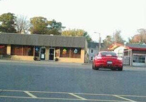 The Narrows Saloon outside