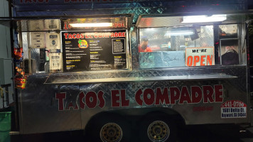 Tacos El Compadre food