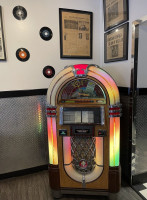 Jukebox Pizza Of Waterford outside