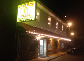 Jukebox Pizza Of Waterford outside