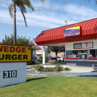 Wedge Burger outside