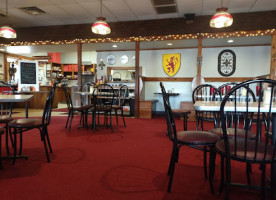 Pizza Shoppe Of Bixby inside