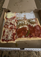 Vocelli Pizza food