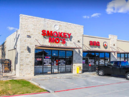 Smokey Mo's Bbq outside