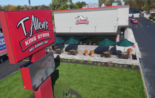 T. Allen's King Gyros outside