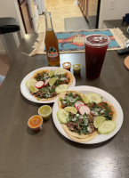 Taqueria La Esperanza food