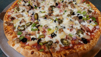 Anthony's Wild West Pizza food