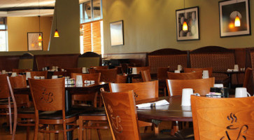 Brunch Cafe-fox River Grove inside