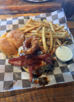 Pounders Pub Grub food