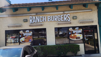 Ranch Burgers outside