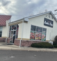 Vic Sushi Thai Cuisine Of Willow Grove inside