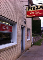 Frank's Pizzeria outside