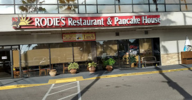 Rodie's Pankcake outside