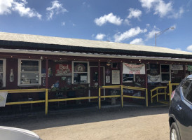 Jr's Old Packinghouse Cafe outside