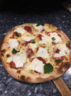 Angoletto Pizzeria food