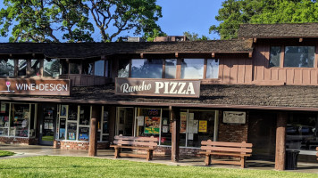 Rancho Pizza food