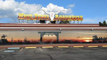 West Texas Roadhouse outside