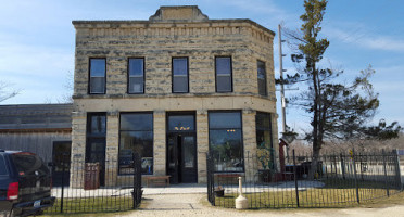 General Store Stone City outside