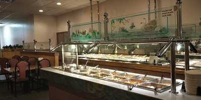 L O China Buffet food