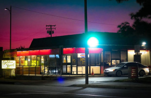 Golden Bowl outside