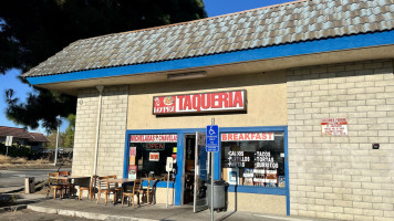 López Taqueria inside