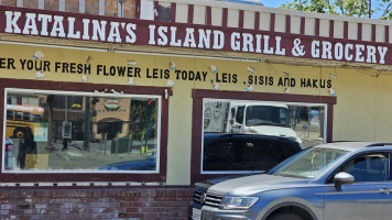 Katalina's Island Grill outside