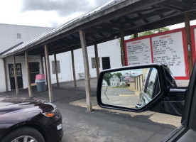 Myers Drive-in outside