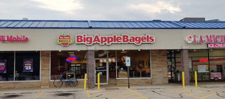 Big Apple Bagels In Elg food