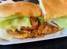 Tortas Manantial food