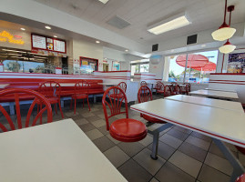 In-n-out Burger inside