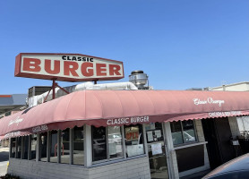 Classic Burger outside