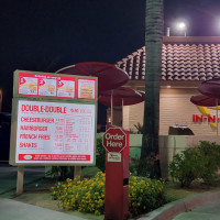 In-n-out Burger outside