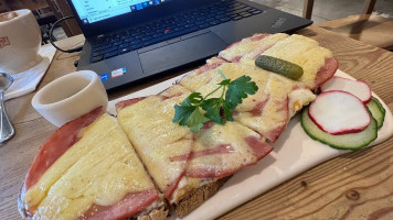 Le Pain Quotidien food