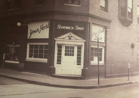 Marcy's Diner outside