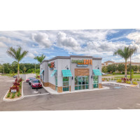 Tropical Smoothie Cafe outside