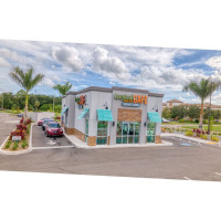 Tropical Smoothie Cafe outside