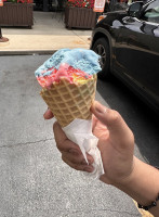 Oberweis Ice Cream And Dairy Store outside