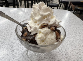 Oberweis Ice Cream And Dairy Store food