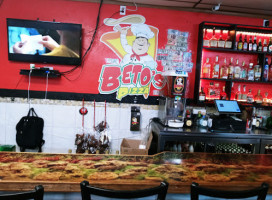 Beto's Pizza food